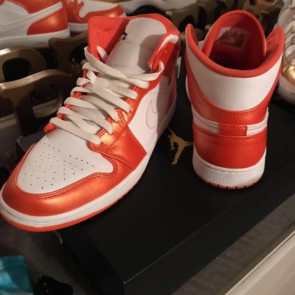Jordan 1s - Picture 3 of 3